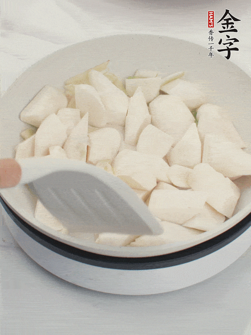 加茭白煸炒。